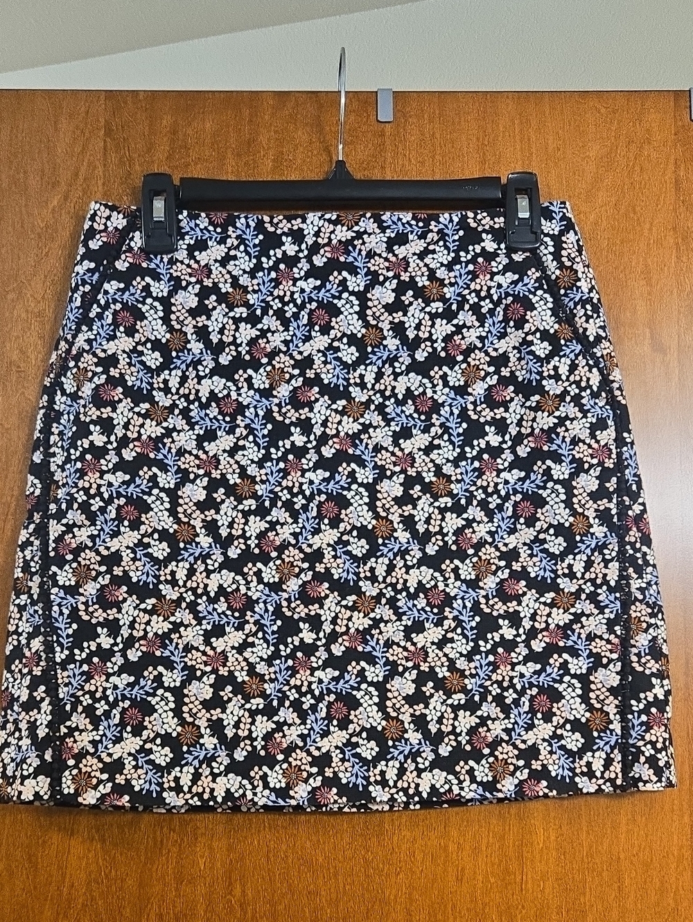 LOFT Black Floral Skirt- Size 4